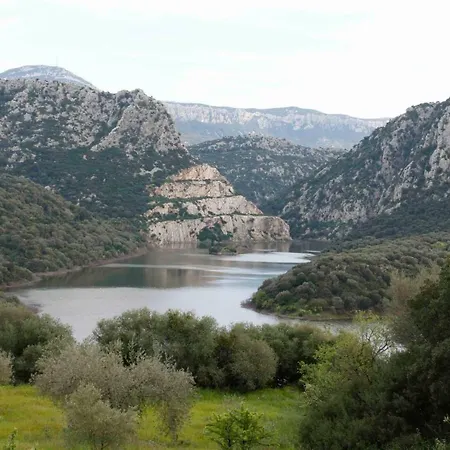 Casa Appartamento Sul Lago * Dorgali